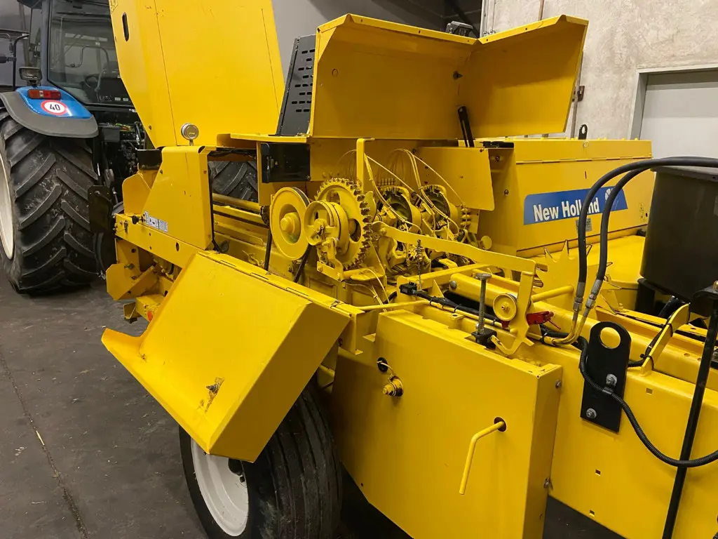 37f0d198-a8ac-46ad-afea-605243d70151-WhatsApp Image 2025-12-12 at 15.jpg