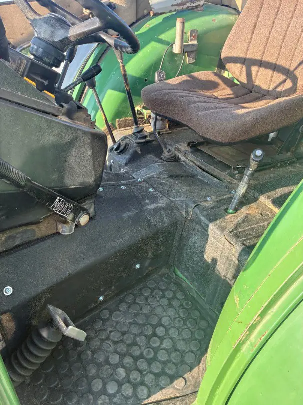 1b0eea59-4fbd-4955-82ad-9ccc2736a38e-Fendt 275 S 6.jpg