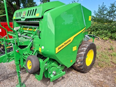 Festkammerpresse John Deere F441R Jg. 2025