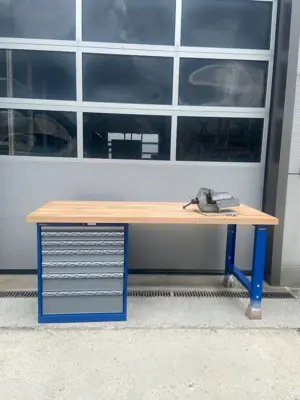 Lista Werkbank mit Schraubstock LEINEN Nr. 10