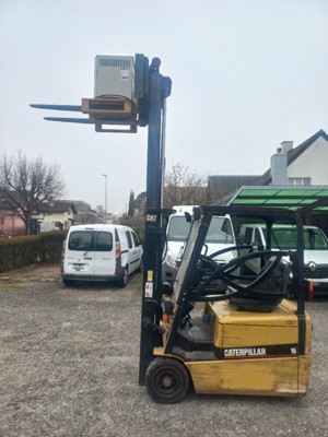 Stapler Cat Elektrostapler Caterpillar EP16KT , Vollfreihub , Seitenschieber , Lange Gabeln , HH 3m , Batteriestapler Gabelstapler Hubstapler Hoflader Teleskoplader