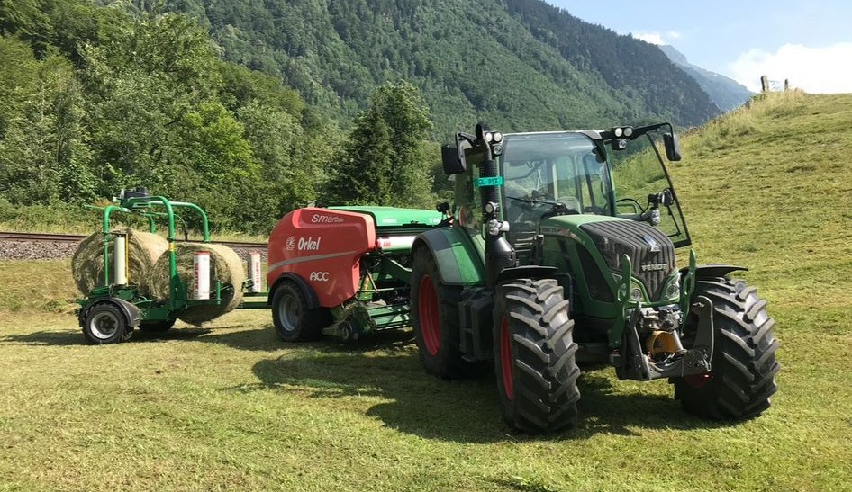 Rundballenpresse Orkel Smartbaler ACC mit Wickler