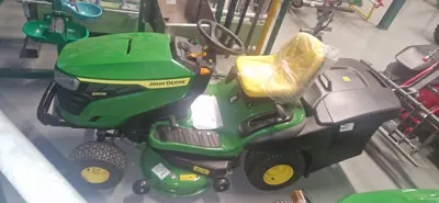 John Deere, Rasentraktor John Deere X 167 R, 0