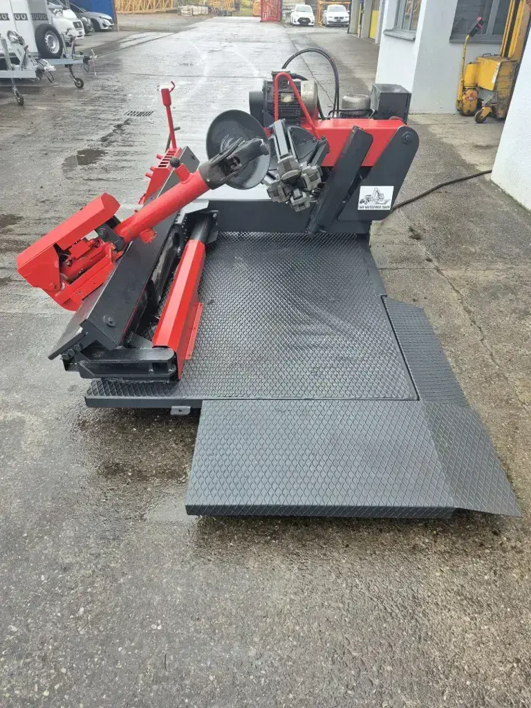 2c370dd9-8662-45b4-9b1d-ca310024a41f-Reifenmontiermaschine Sice 560 LMB Maschinen GmbH 3.jpg