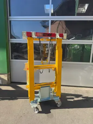 Ilmer Gabelträger mit Kistenklemmer