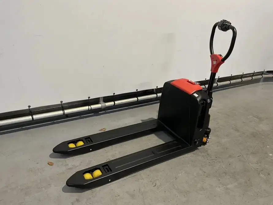 1b5fbb41-e517-4612-a321-454b3d2b6f73-1 conv.jpg