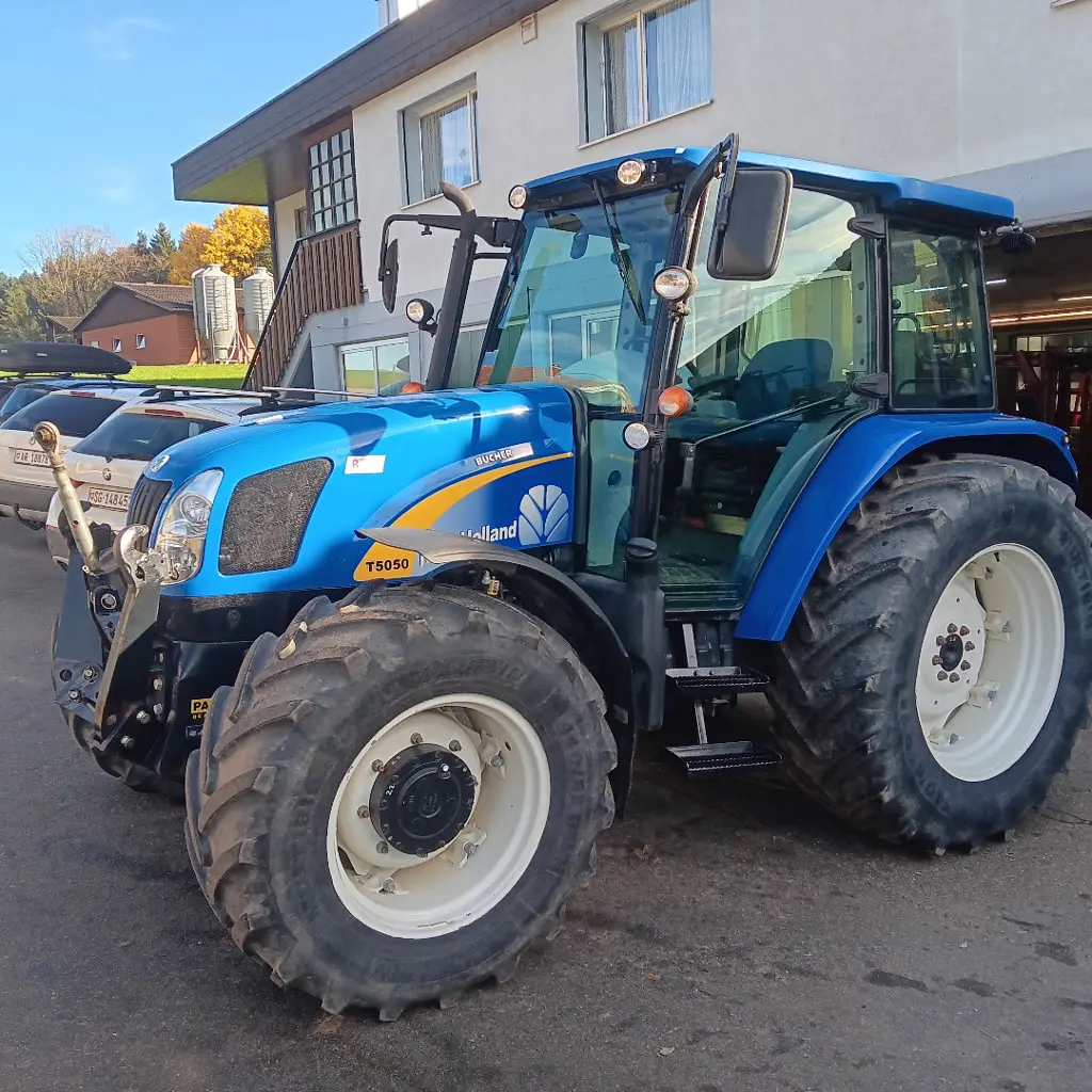 New Holland T5050
