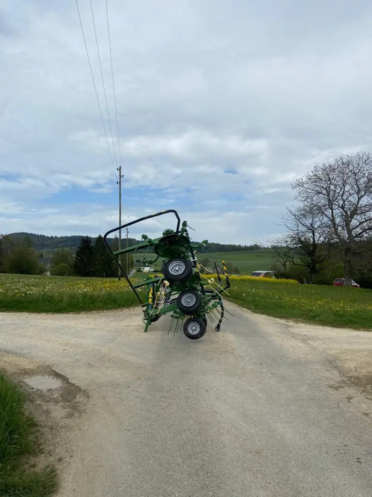 5ab627e5-7857-4cec-b266-04c2d12fa066-Krone Vendro 1020 (19).jpg