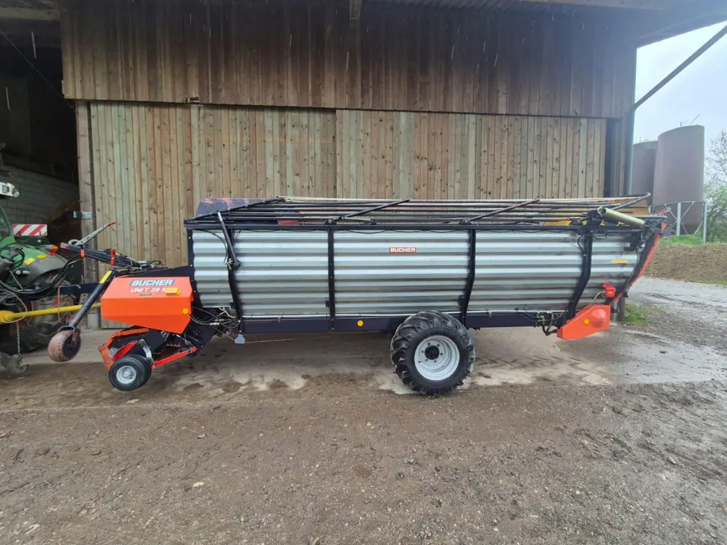 1e262d83-c9e1-4ac5-bb12-1382266ac035-bucher 1.jpg