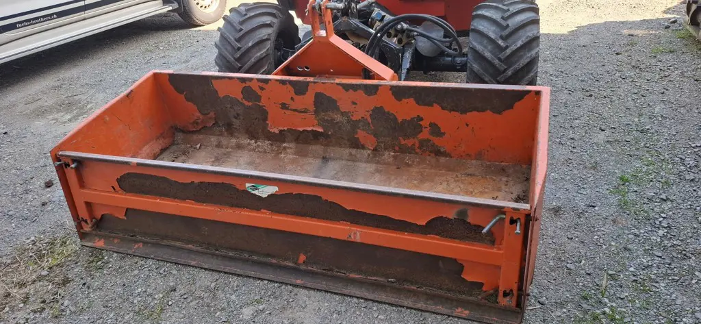 f1dab730-3f58-49b9-87c5-d1b3f8ebc681-Schaufel Metrac H6S 1 20260418_142741.jpg