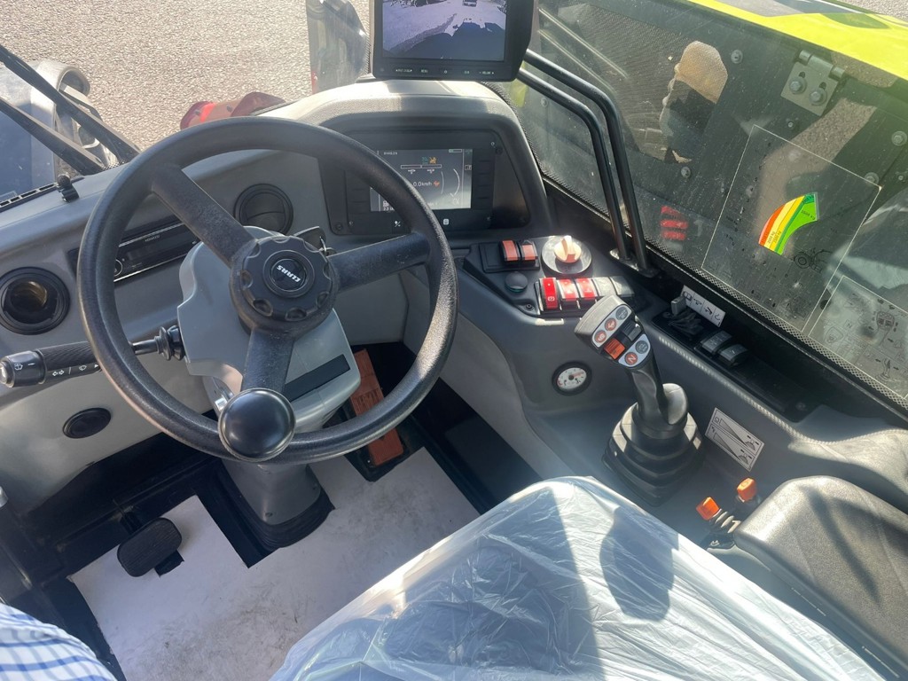 f72d8914-efe8-4447-a79c-0af50ec7f4d3-WhatsApp Image 2025-10-07 à 14.jpg