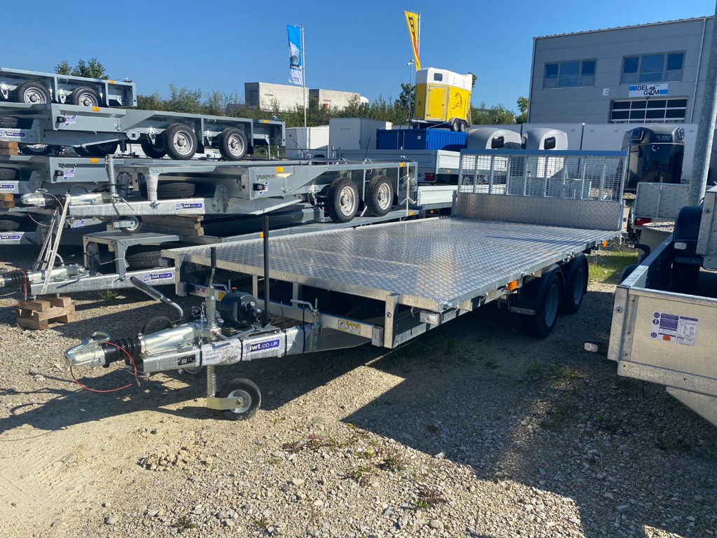 Action remorque semi basculante Ifor Williams