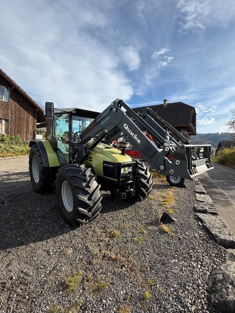 Hürlimann XT 909 mit Powershutle