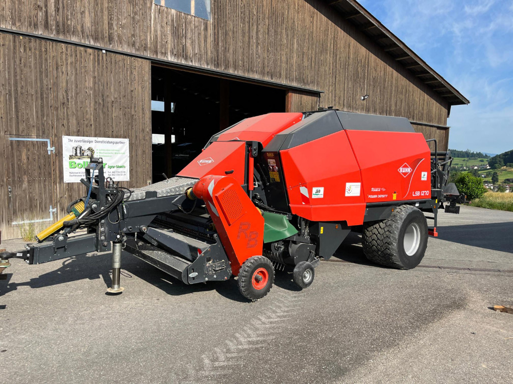 Quaderballenpresse Kuhn LSB 1270 Vorbauhäcksler