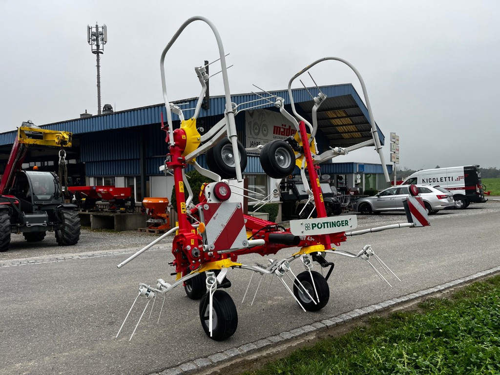 c12c96d5-beb1-4294-be2c-14b6d9b127f0-35377 Pöttinger Kreiselheuer Hit 4 (4).jpg