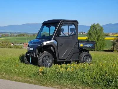 Side by side CFmoto électrique