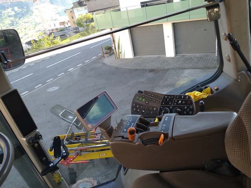 8e335088-70b2-44f0-a016-cf0035efde11-John Deere 8345R (4).JPG