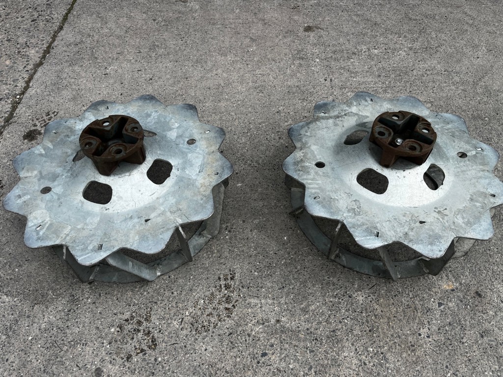 73c2f63b-05b0-4092-ad41-71bbdc57c03e-35853 Rapid Räder Gitterrad 4.00-10 Mondo (2).jpg