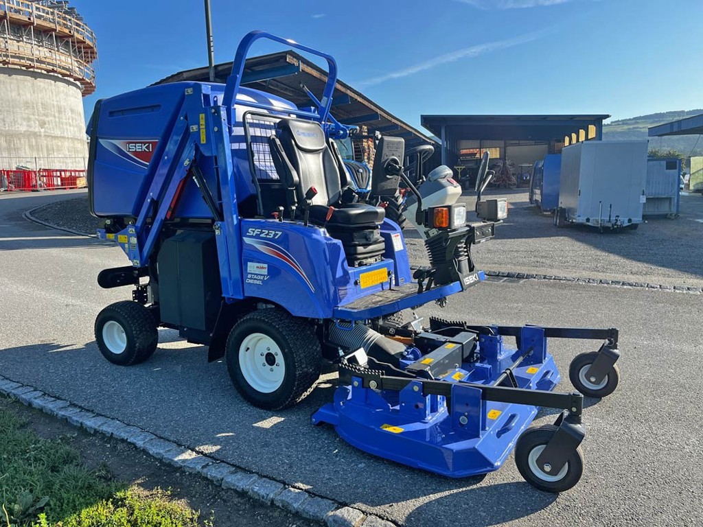 4dbb3745-7715-413c-a748-b65ffddacd35-35563-Iseki-Rasentraktor-SF-237-F-(4).jpg
