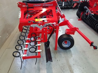 HE-VA Frontstriegel 3 m für Fronträder / herse étrille avant pour roues avant