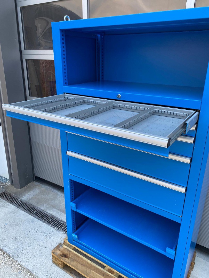 b15444d0-6f7b-447c-bbed-e1a582e6c518-lista_schwerlastregal_schubladenwand_blau_47.jpg