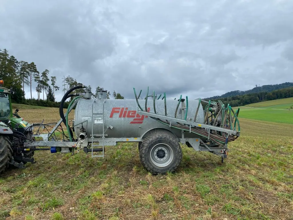 f6db2b7f-c63b-4f89-8305-462984087aec-WhatsApp Image 2026-04-14 at 10.jpg