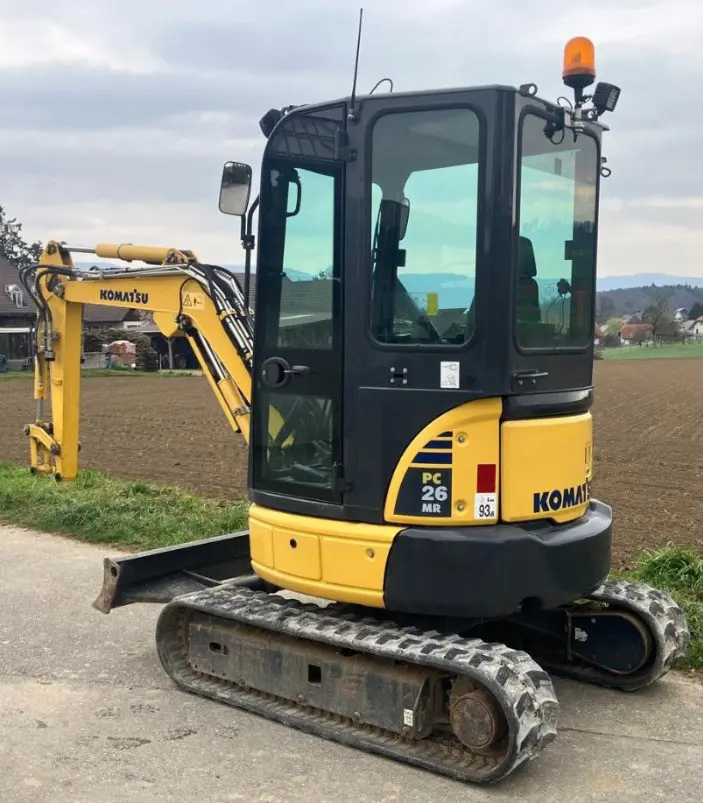 d866ca11-f5f1-47e3-afed-fd5c2e745622-leiserag-Komatsu PC26R-M014695-Occ.jpg