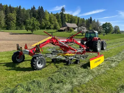 Seitenschwader Pöttinger TOP VT 6820 S *DEMO*