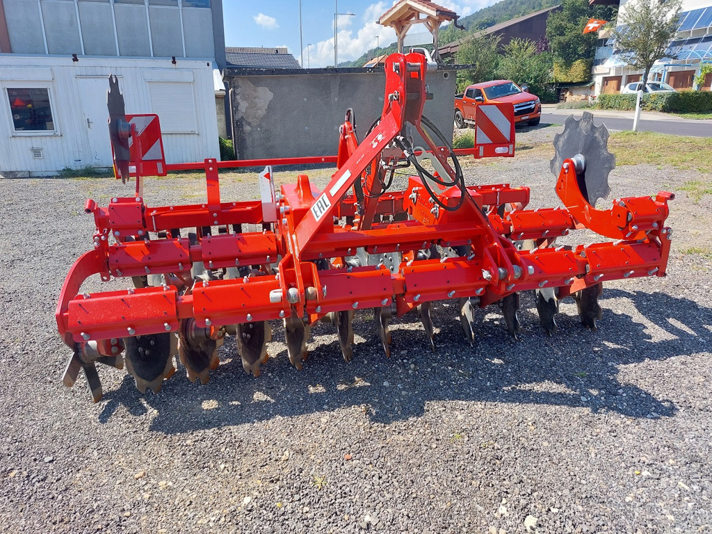 af12444e-43ab-4ed6-8244-8fe2f9587c8a-Horsch Joker 3CT 1 (4).jpg