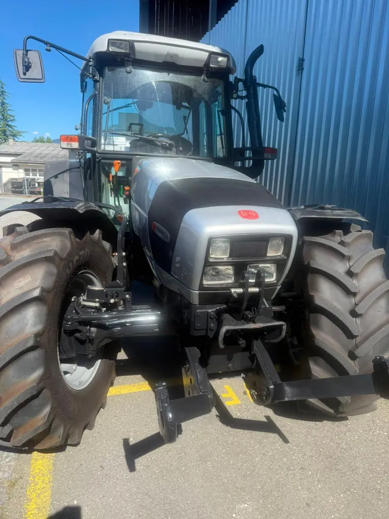 4e3755fa-d984-4461-b0b4-e2f603e379c0-6080a3c7-d8f2-4291-b19c-709059da4668.jpg