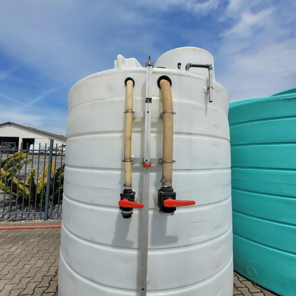 61f7c23a-e40b-43b3-b9b2-31a59b33a08f-Tank Doppelwandig 3.jpg