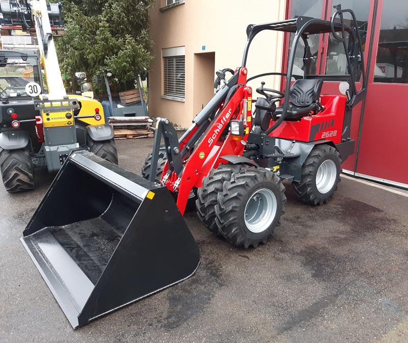 Hoflader Schäffer Radlader Hoftrac Knicklader Kompaktlader Pneulader Hofschlepper