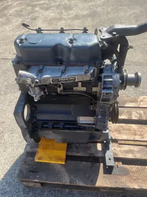 Suche 1 Perkins Motor Typ 3.152