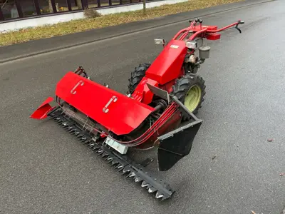 Aebi AM 60 mit Bandeingraser