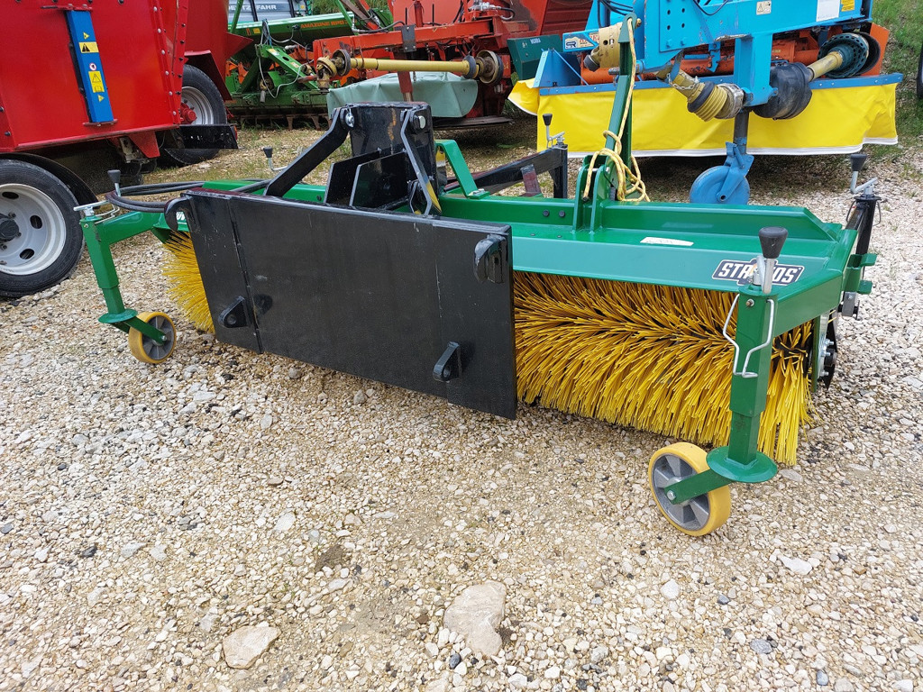 a5be28f8-5b58-4fb5-a875-e35851a215a9-Düvelsdorf Balayeuse DKE 2.25  (4).jpg