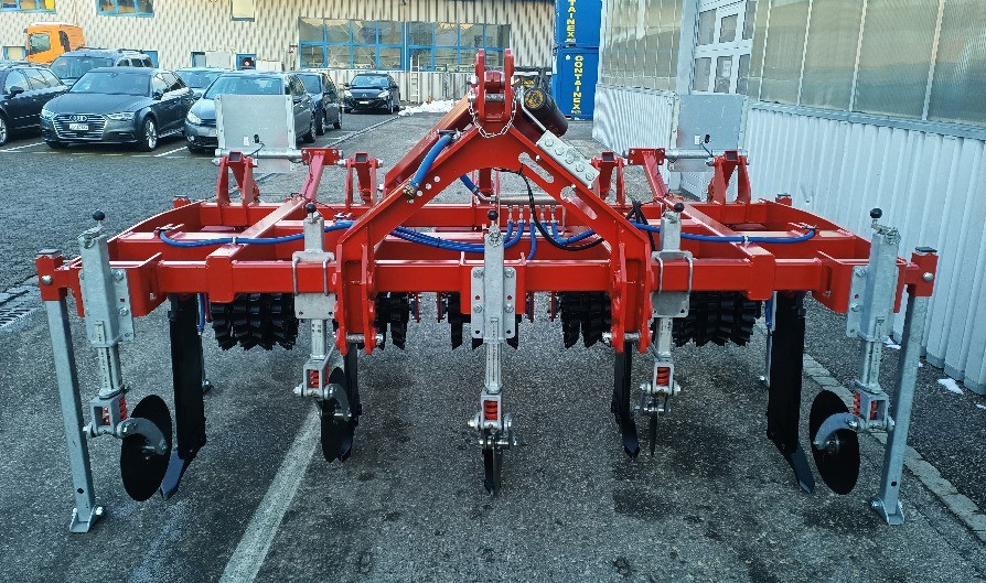 63d60664-8c8d-4696-aa54-5e9453cc3cbe-leiserag-evers grasnarbenlockerer wbg  5-300.jpg