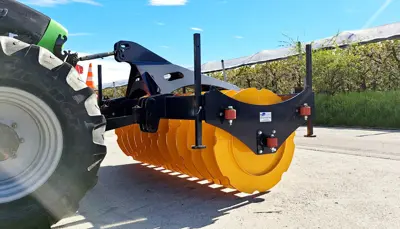 Silagewalze mit Rippen, 2.5 m, hilft Futterverluste reduzieren!