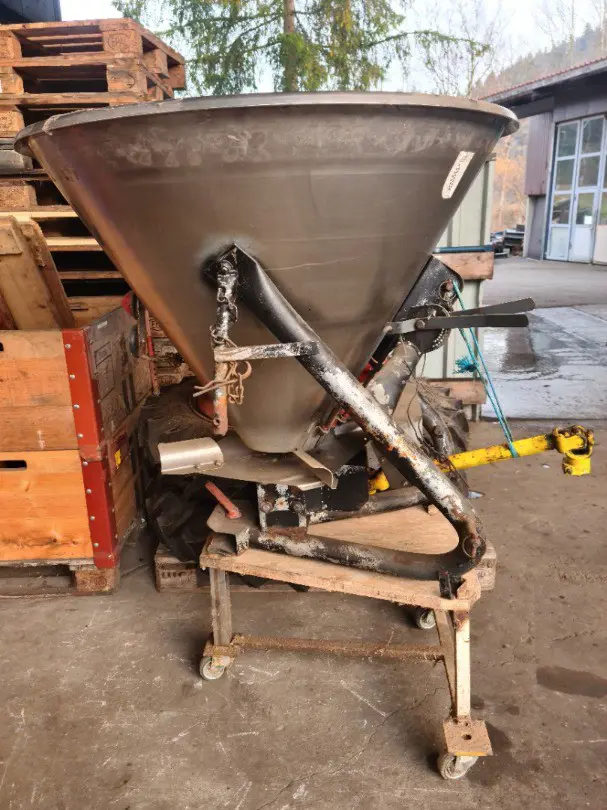 836bd869-9dc6-45c5-b9d0-af74039808ca-Düngerstreuer D 400.jpg