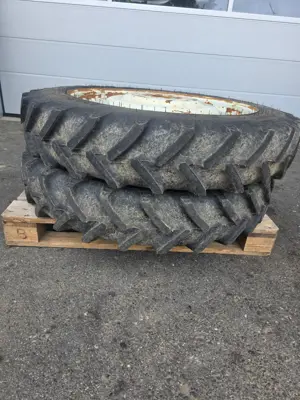 BKT 230/95R32