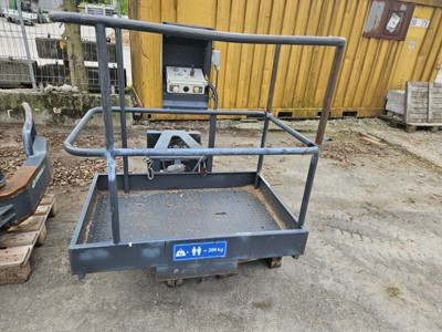 Arbeitsbühle Merlo ZM II