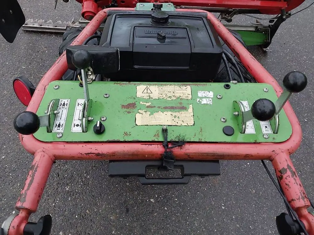 a3d00d46-abb5-4f01-af07-978ad903681a-motormaher-rapid-507-mit-compact-eingraser1.jpg