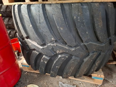 Reifen Druckfass 800/45R30.5 Vredestein