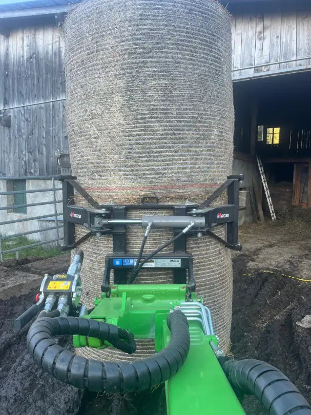 741cef33-2d81-4889-ad92-5b57b4c8c1c6-WhatsApp Image 2025-05-09 à 14.jpg