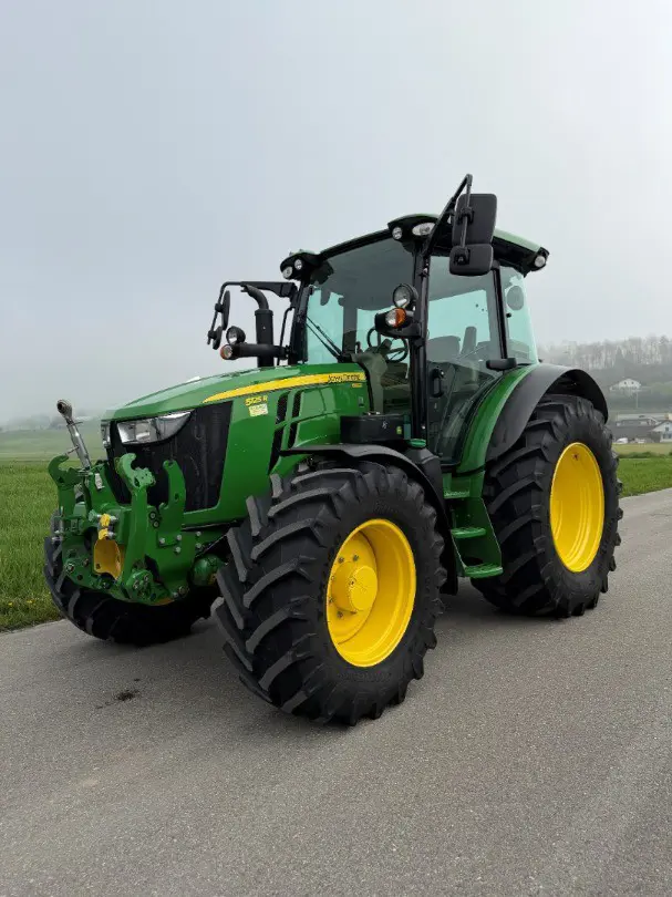 3b02f59e-76ce-465f-a38e-ed3c7fe32a32-John Deere 5125 R_1.jpg