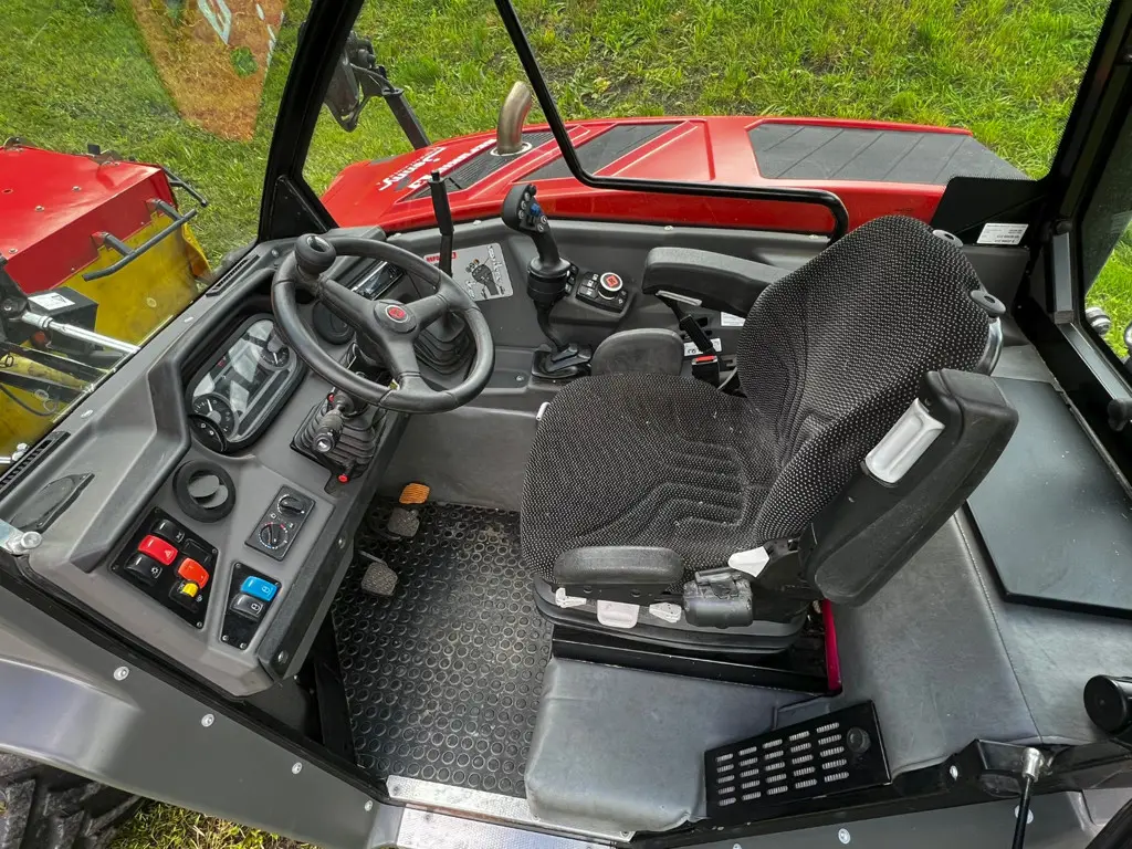 7fc56fc2-adcf-441b-b6ac-619530155585-Metrac H70 (5).jpg
