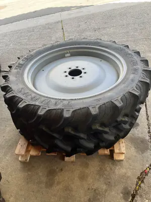 Räder 270/95 R 36 Hürlimann XA/ Deutz /Same Dorado