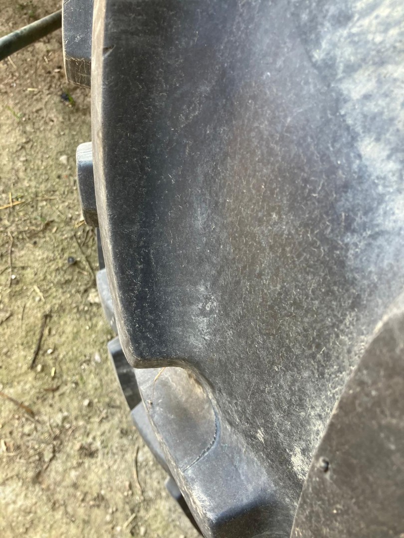 0b4e6143-85a0-4885-b54c-64cbb994f35b-Pneu AV.png