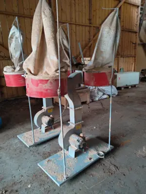 Aspirateur à poussière