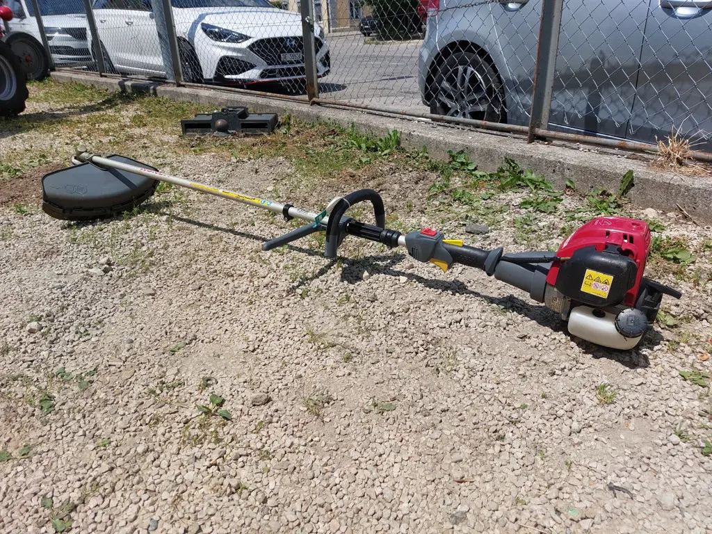 Débroussailleuse Honda