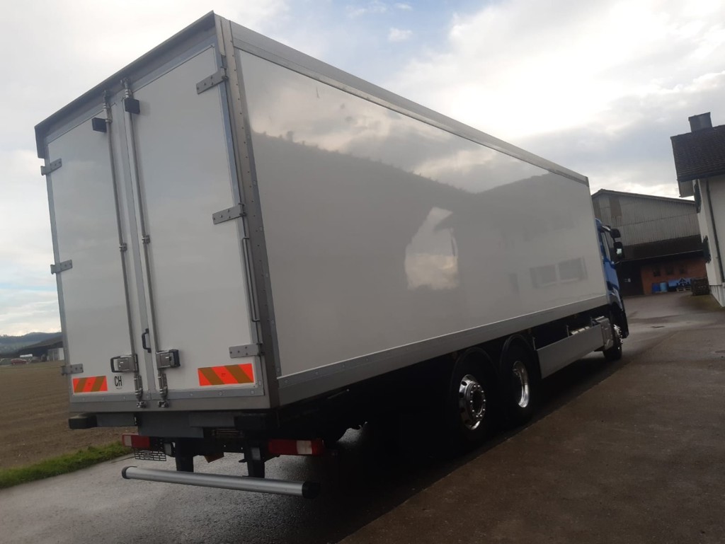 82324dc1-0b62-464d-b793-b7c98f0751df-WhatsApp Bild 2025-11-25 um 14.jpg